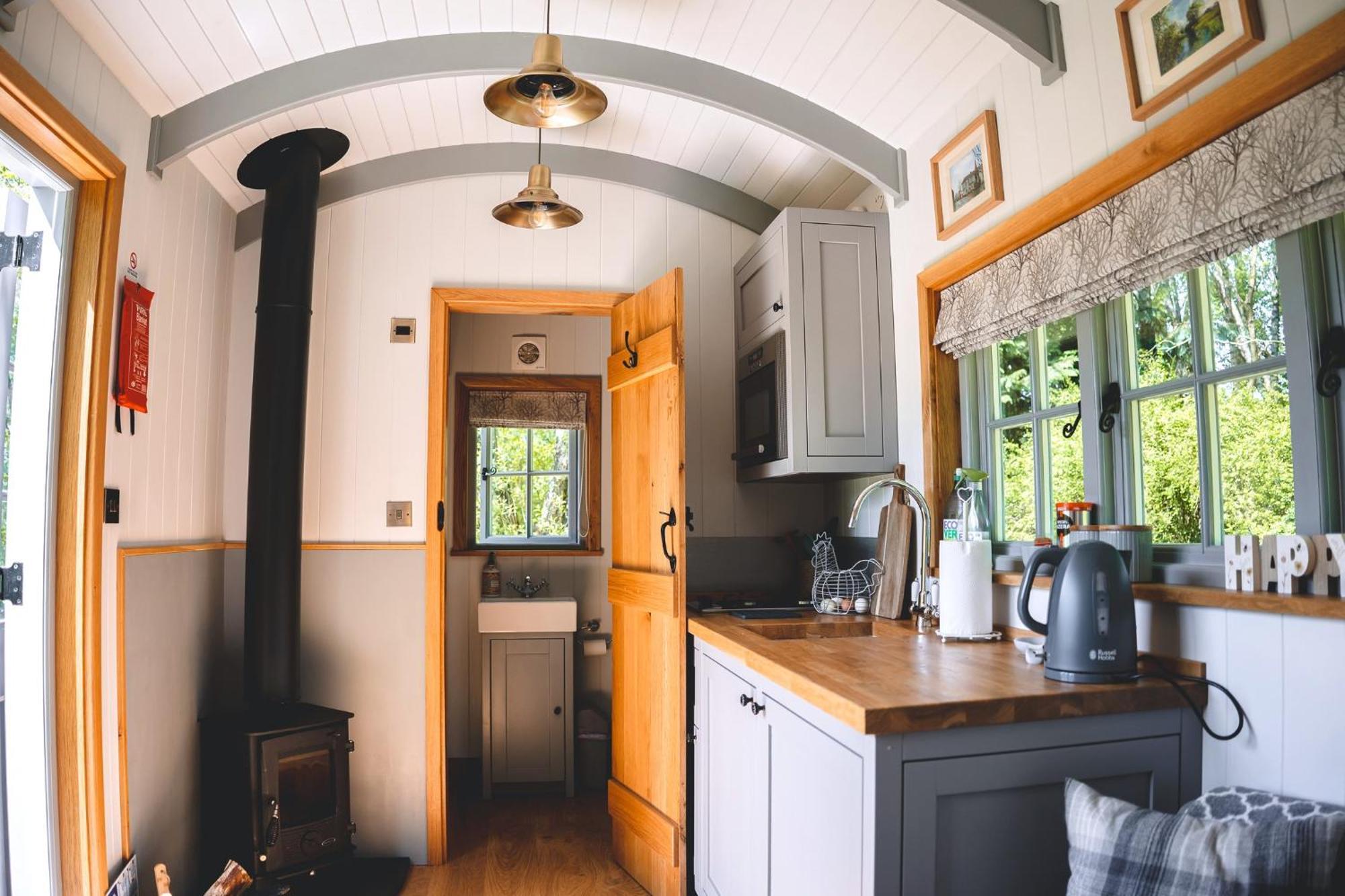Somerset Shepherds Huts Winsham Exterior photo